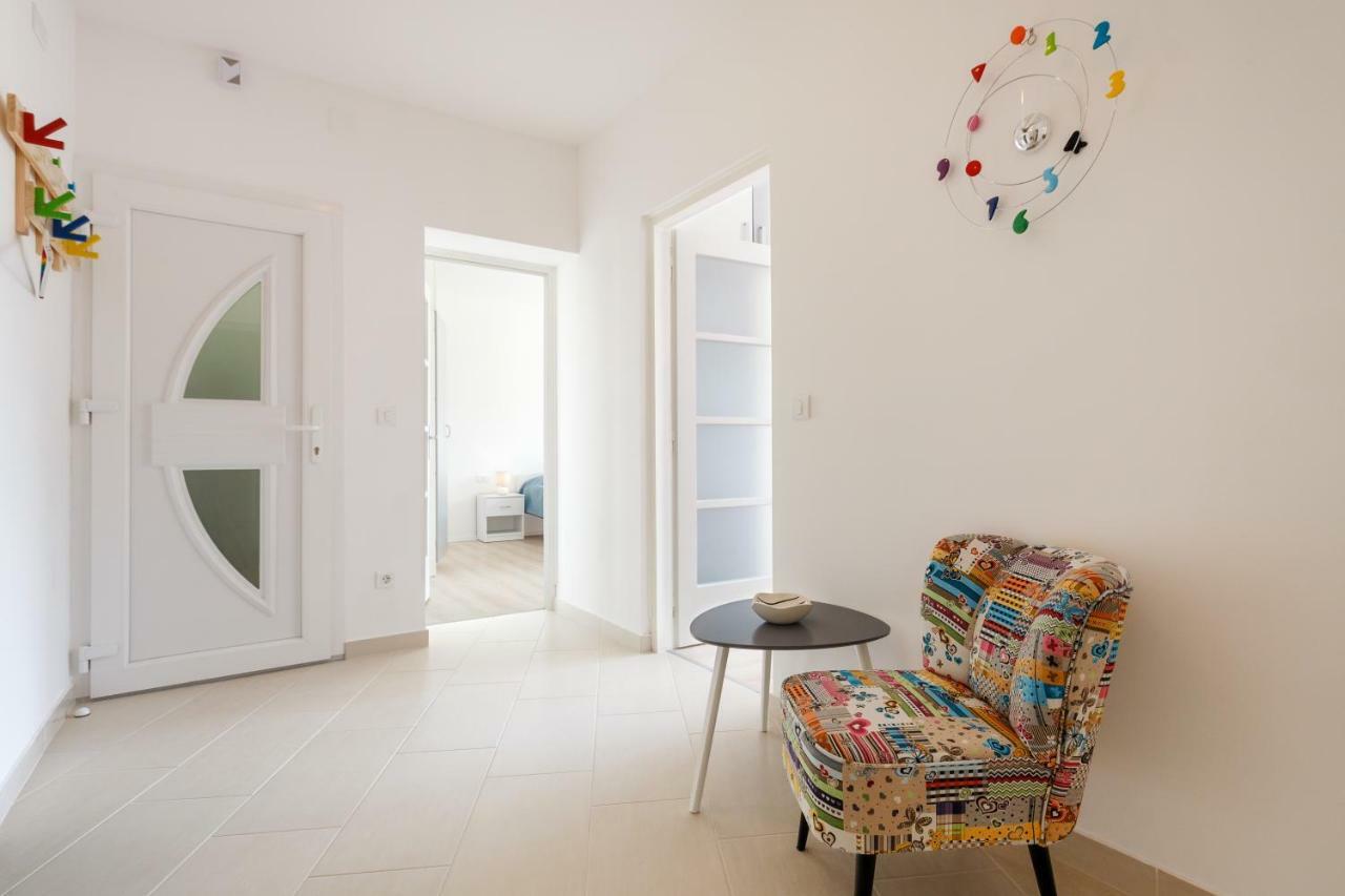 Botun Apartman Free Parking Pula Exteriör bild